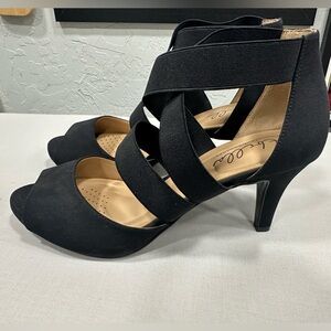 Abella True Comfort Black Strappy Heels – Size 10M